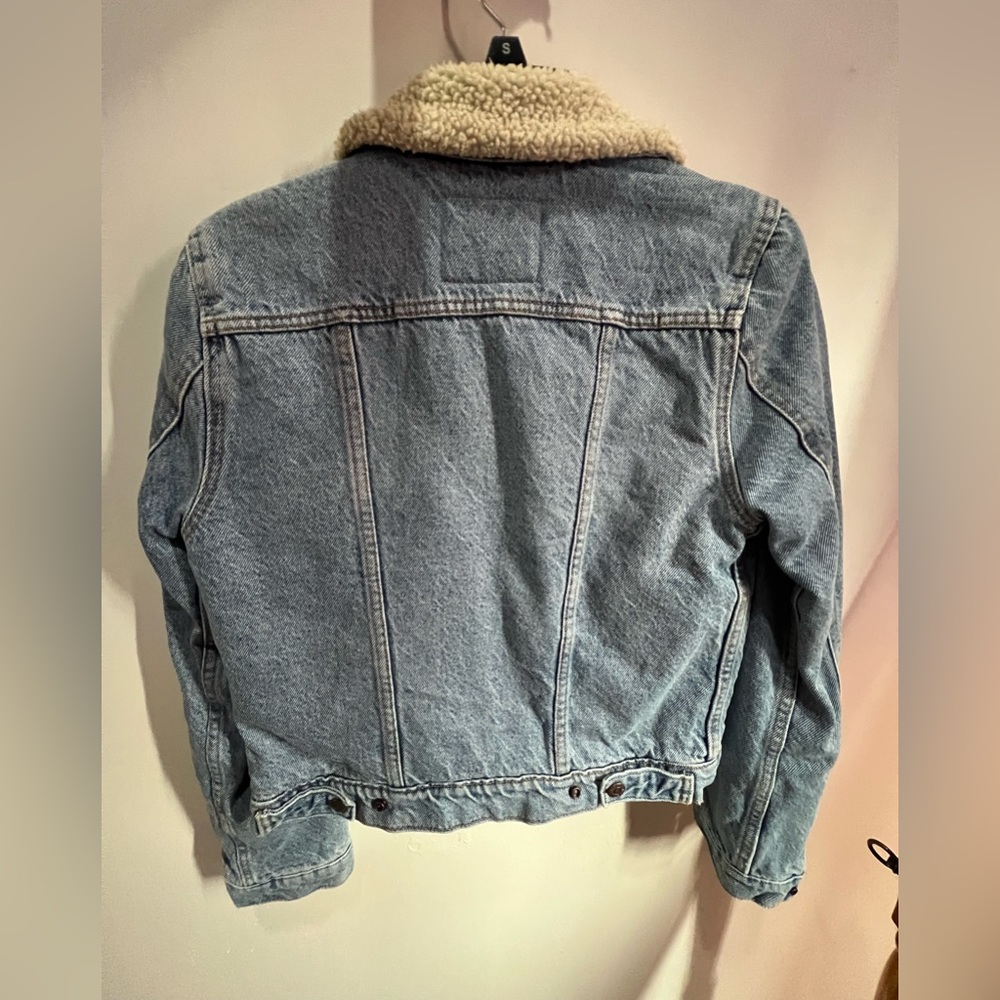 Levi’s Jacket - Picture 4 of 8
